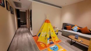 UrCove by Hyatt Hangzhou Riverside CBD Hotel in Hangzhou