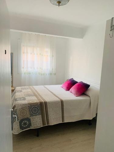 Cosy Private Room Hotel in Valencia