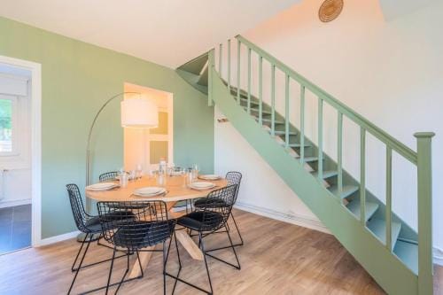3 bedroom house with garden near Lille + garage Hotel in Lille