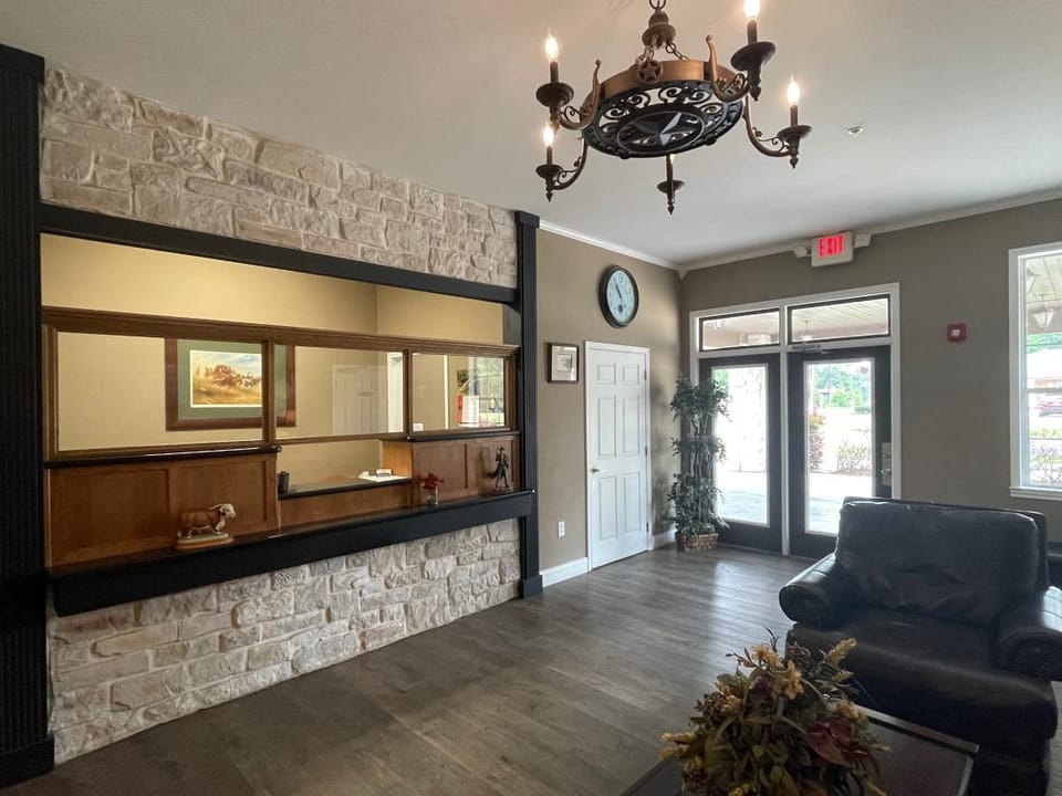 Stagecoach Inn Woodville Hotel in Texas