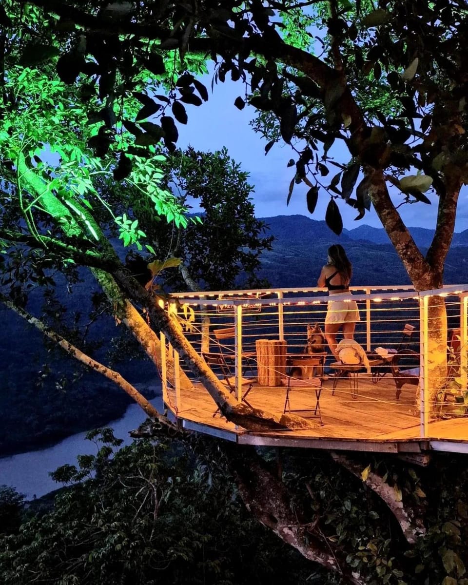 Retro Khe Sanh Resort in Laos