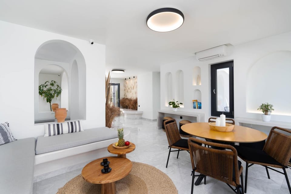 Cuore Santo Suites Apartment hotel in Thera