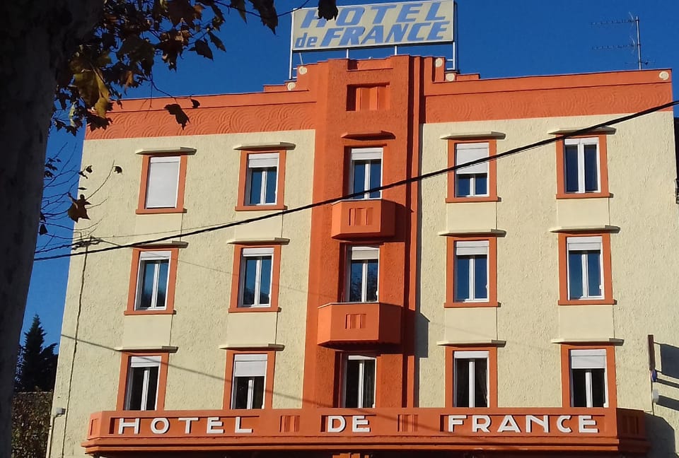 HOTEL DE FRANCE Hotel in Auvergne-Rhône-Alpes