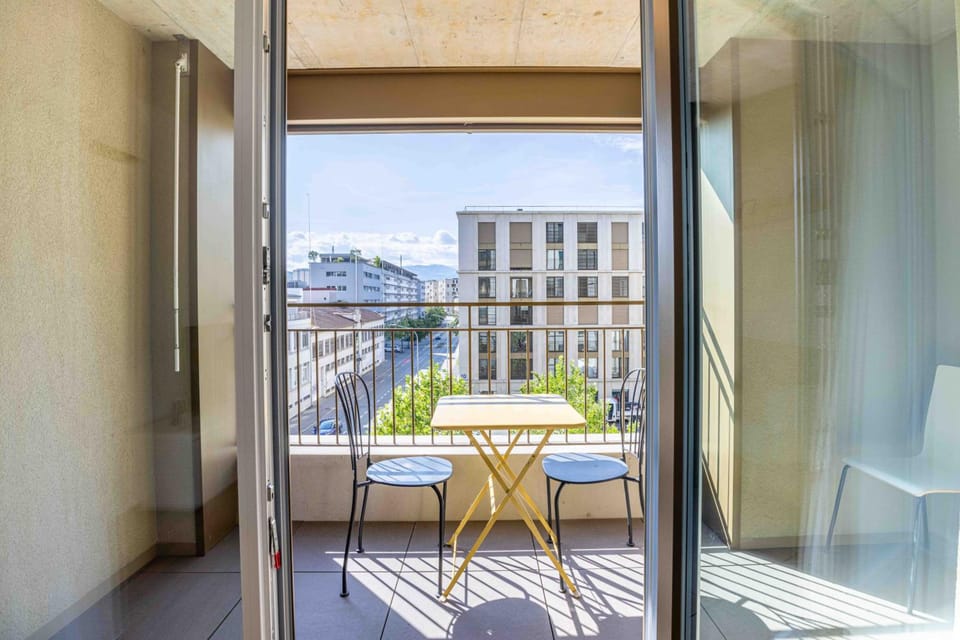 Arsenaux 6 - Self Check In by Homenhancement Hotel in Fribourg