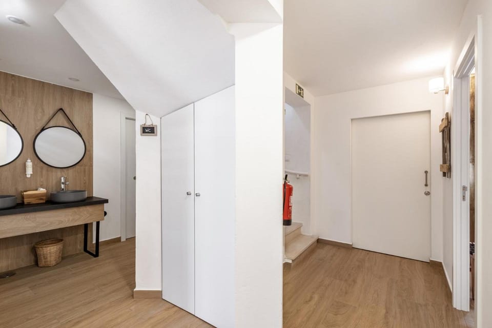 Santa, Sea & Sun Hostel in Lisbon District