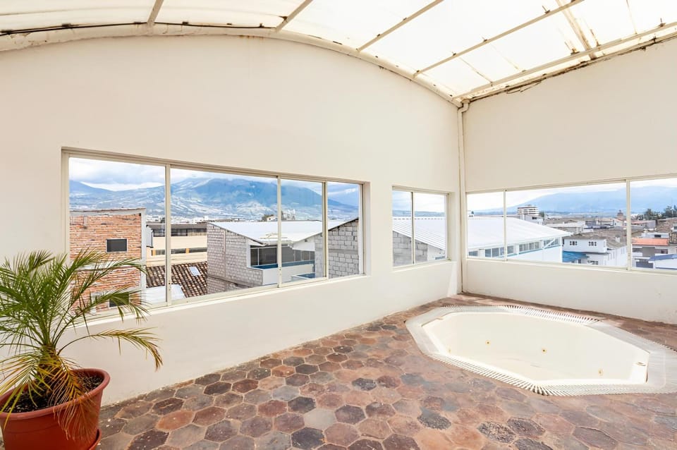 HOSTAL DEL RIO Hostel in Ibarra