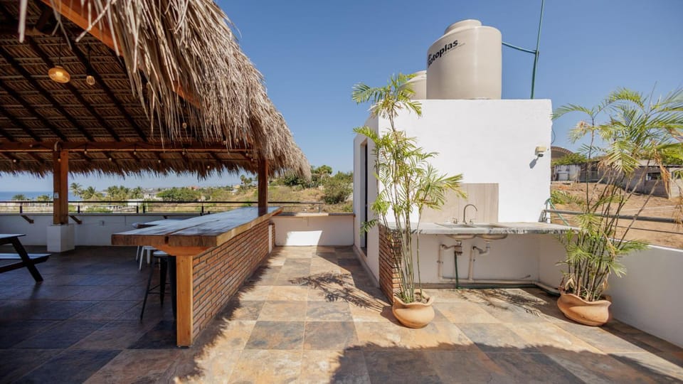 SurfNest Tamarindos Hostel in Brisas de Zicatela