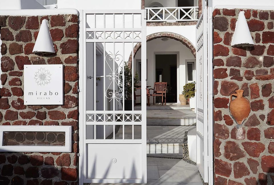 Mirabo Luxury Villas Hotel in Thera