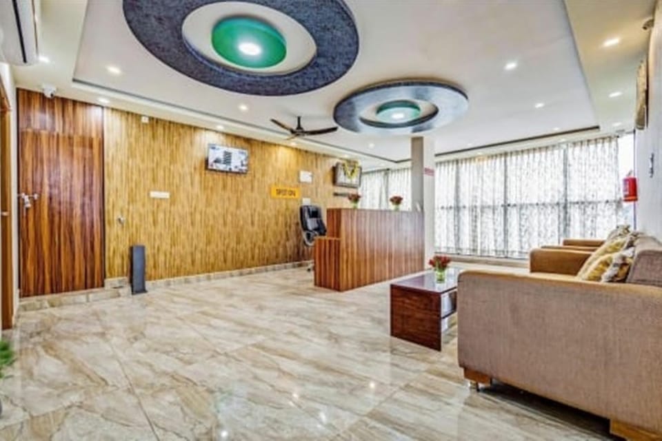 iROOMZ Suchira Lodge Hotel in Karnataka