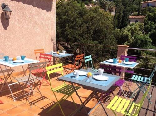 Magnifique villa vue mer dans le golfe de St-Tropez Hotel in Roquebrune-sur-Argens
