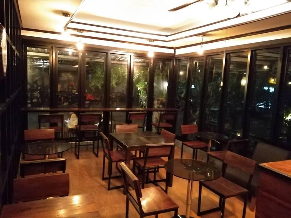 Coffee shop