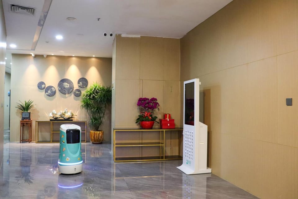 Starlit sky Hotel Shenzhen Luohu Baoneng Center Branch Hotel in Shenzhen