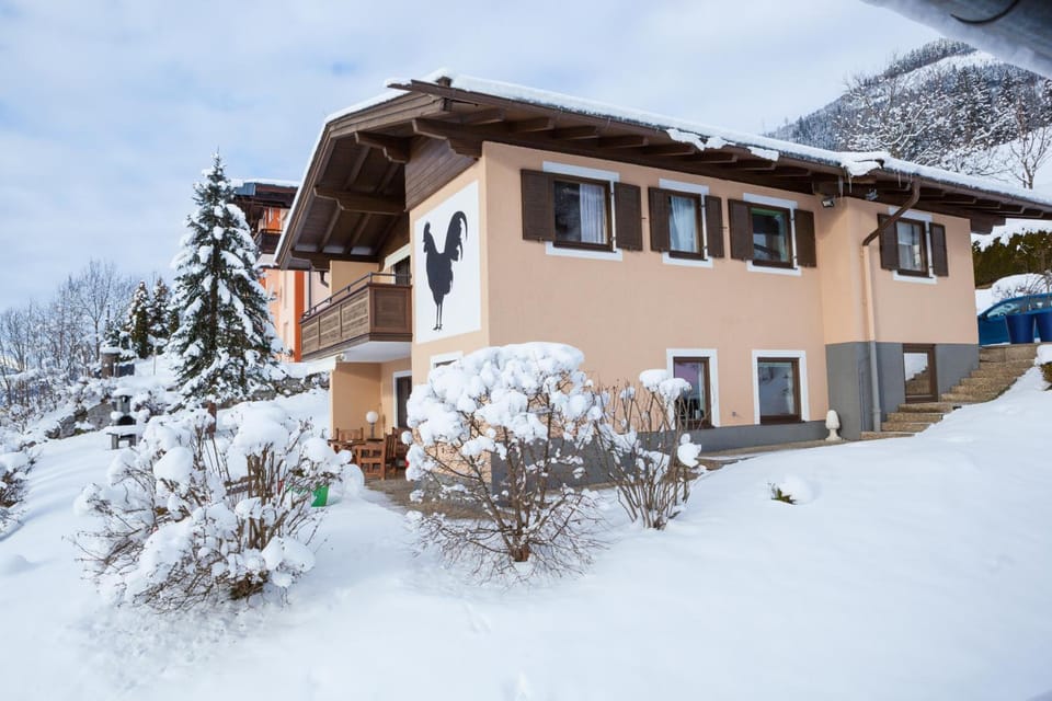 Rodlers Chalet Hotel in Piesendorf