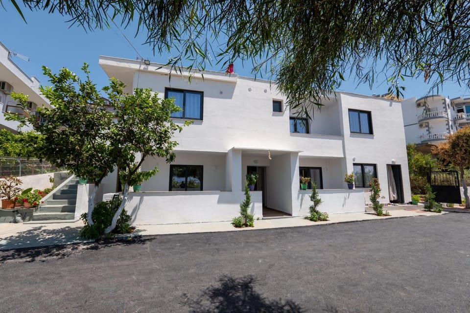 Vila Sefedin Hotel in Ksamil