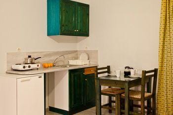 Atlantida Mare Studios & Apartments Hotel in Agia Marina