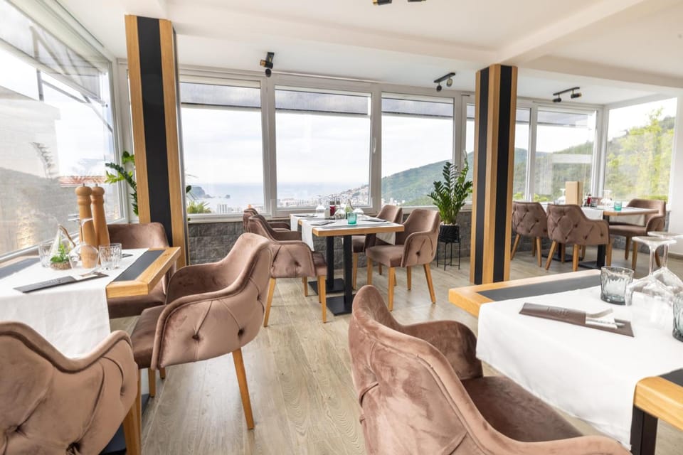 Hotel Reset Hotel in Budva