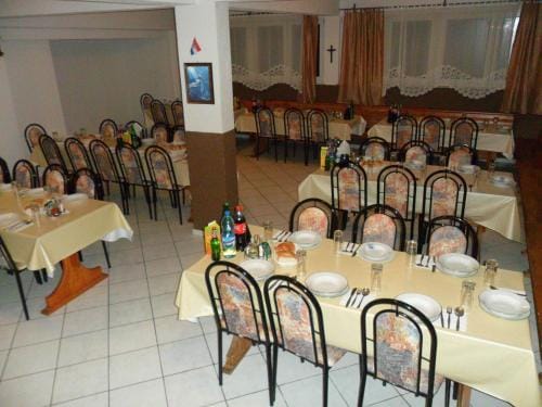 Sobe u kucanstvu MBM Hotel in Federation of Bosnia and Herzegovina