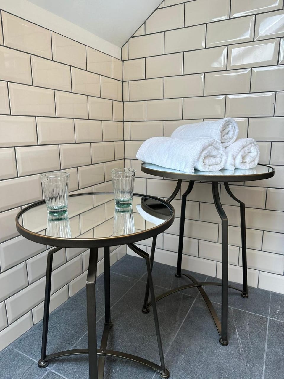 Rooms Above Sugar Boat Hotel in Scotland