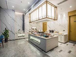 Magnotel Business Zhenjiang South Railway Station Greenland Square Hotel in Jiangsu