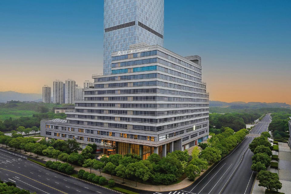 Magnotel Business Zhenjiang South Railway Station Greenland Square Hotel in Jiangsu