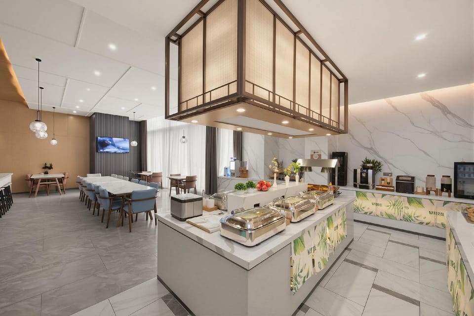 Magnotel Business Zhenjiang South Railway Station Greenland Square Hotel in Jiangsu