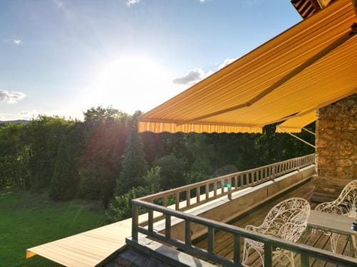 Le Manoir du Cerf Hotel in Île-de-France