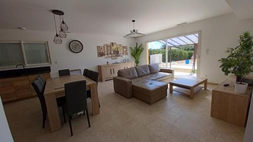 VILLA TITOU Hotel in Cabriès