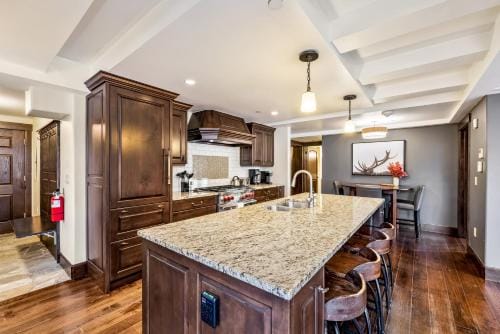 Apres-Ski Comfort - Spacious 2BR & 2BA Near Winter Fun Hotel in Vail