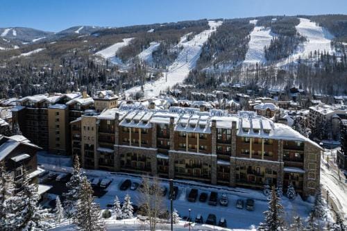 Apres-Ski Comfort - Spacious 2BR & 2BA Near Winter Fun Hotel in Vail