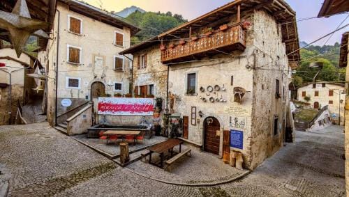 B&B Piccolo Tibet Hotel in Province of Brescia