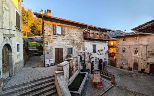B&B Piccolo Tibet Hotel in Province of Brescia