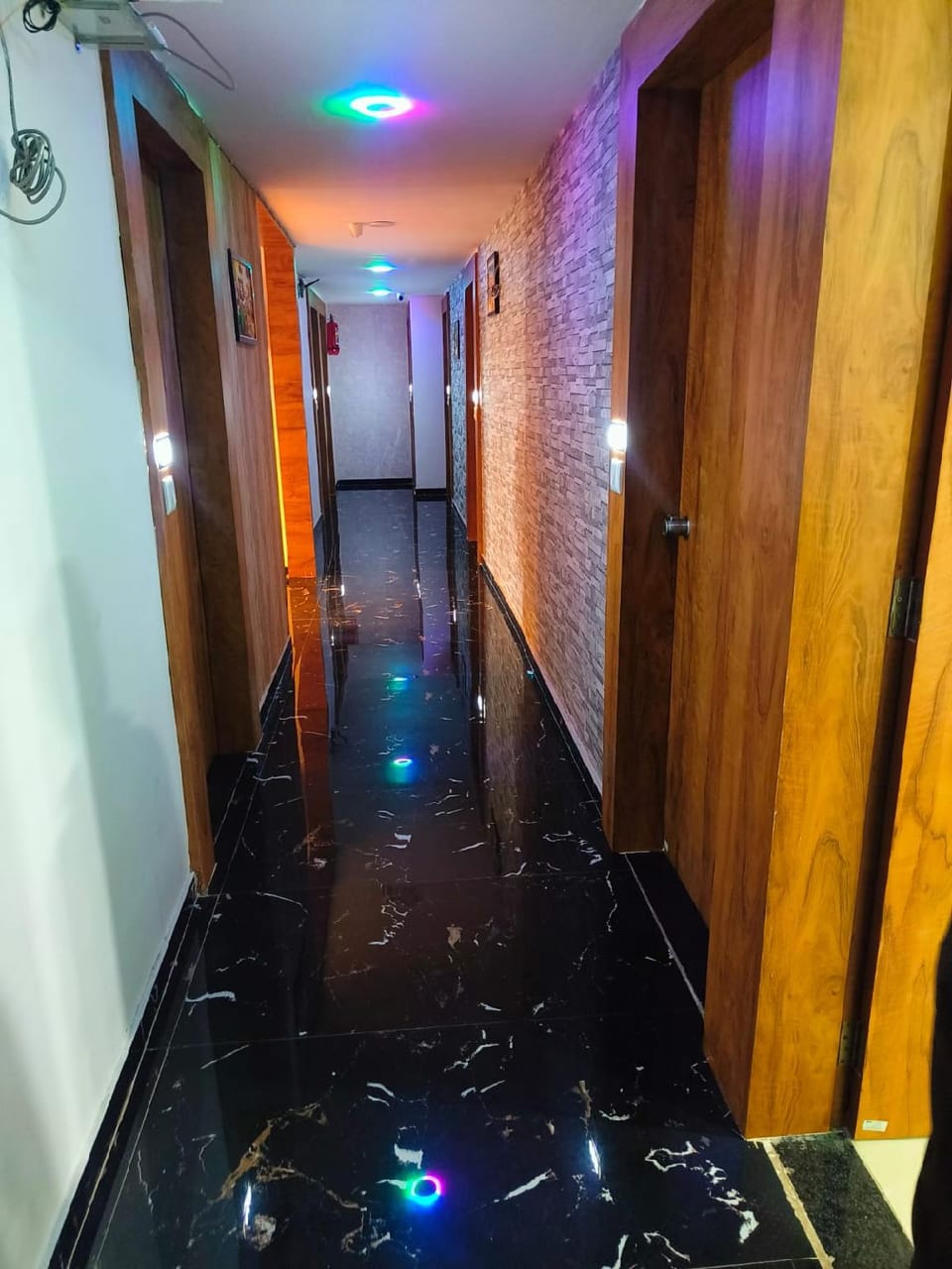 Hotel Mountain Inn Hotel in Ahmedabad