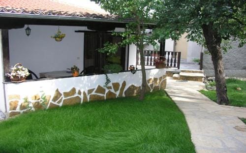 Guest Rooms Bela Neda Hotel in Veliko Tarnovo