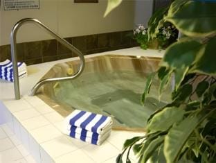 Hot tub