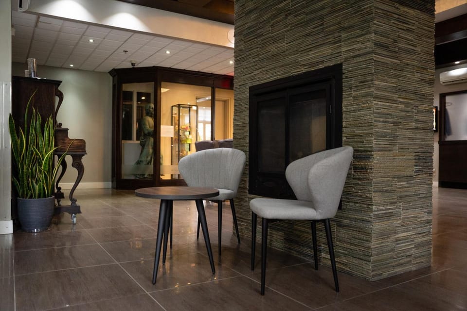 Hotel Montfort Hotel in Quebec