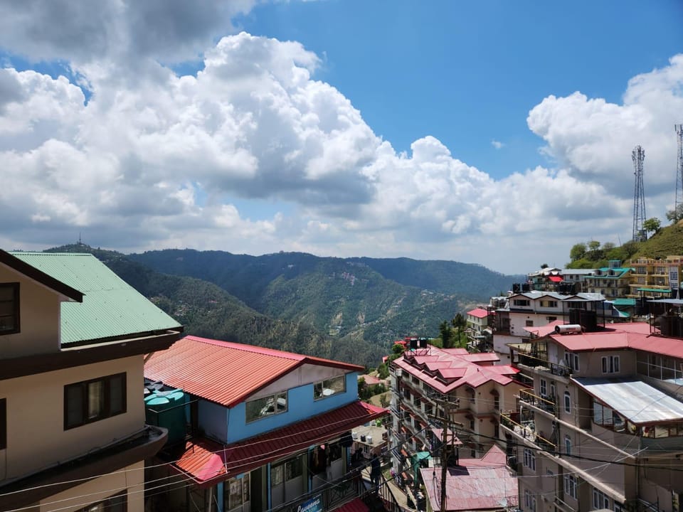 Abhiaak Regency Hotel in Himachal Pradesh