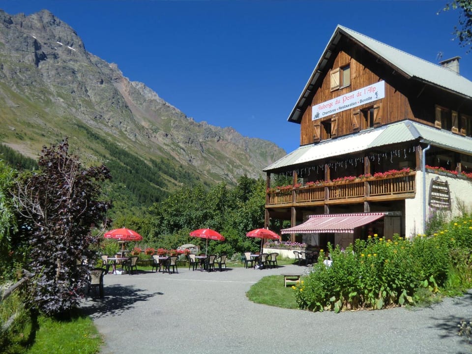 Auberge du Pont de l'Alp Inn in Le Monêtier-les-Bains