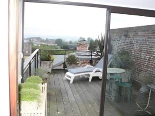 Logis Saint-Leonard Hotel in Honfleur