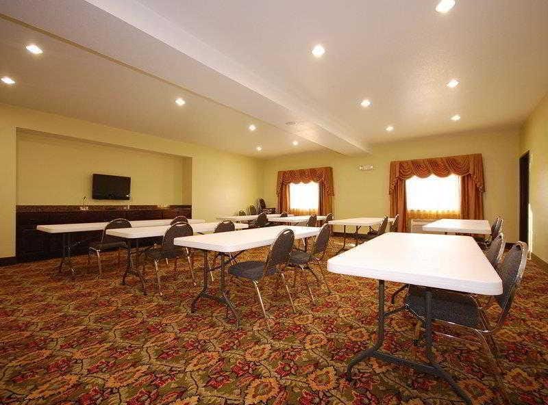 Best Western Cresson Inn Hotel in Texas
