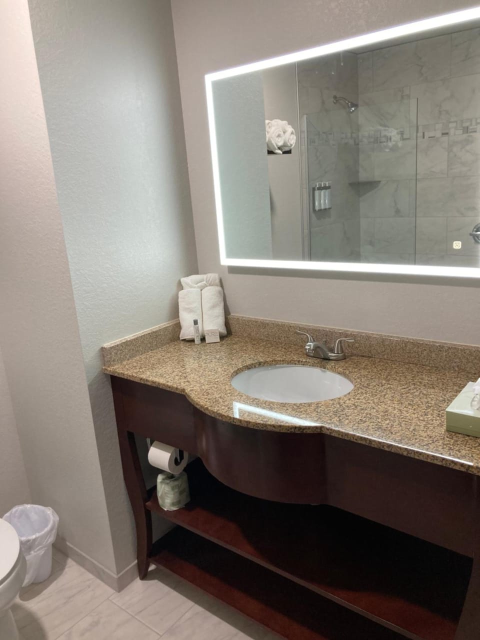 Elker Inn & Suites Hotel in Allegheny River