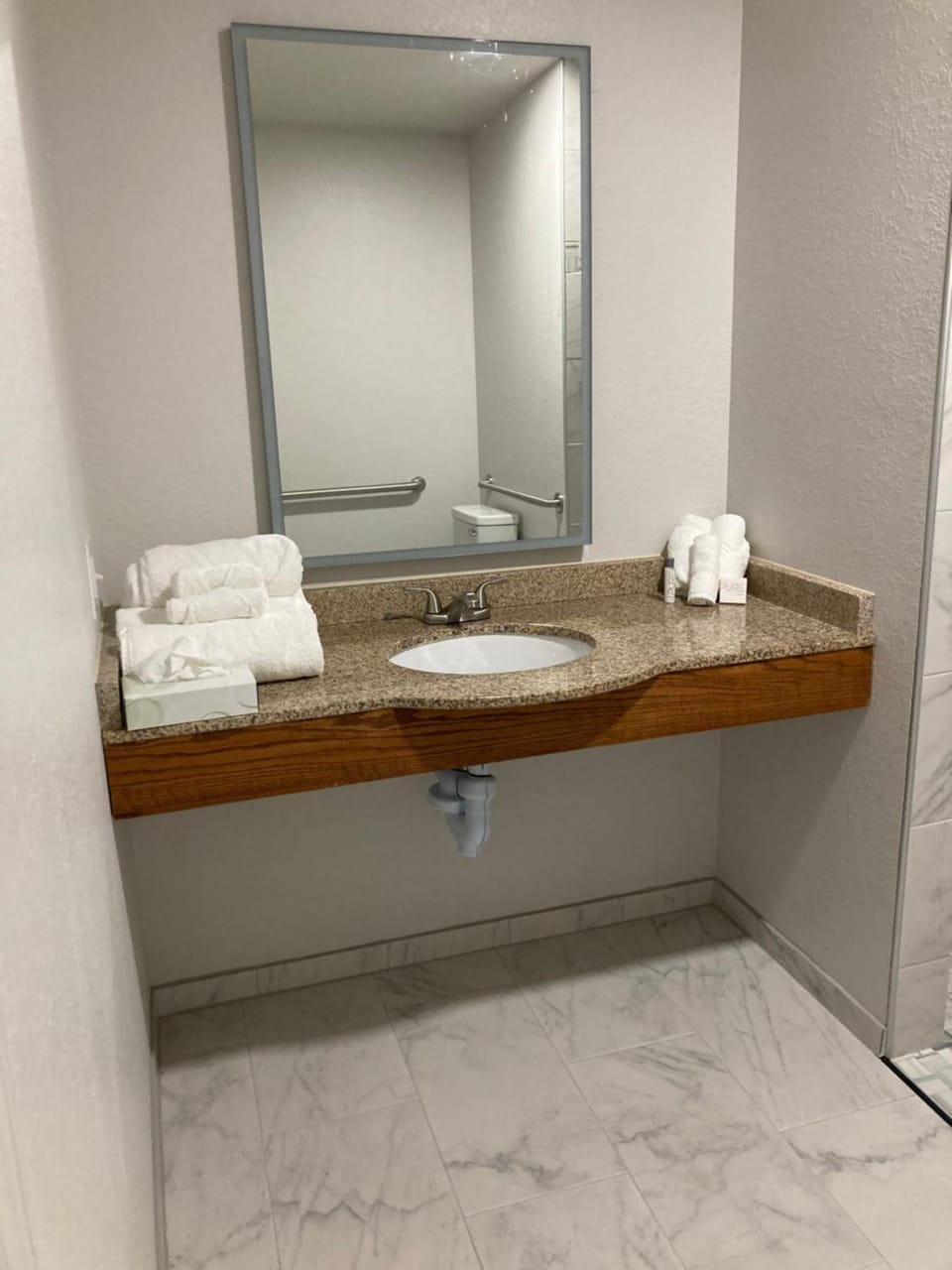 Elker Inn & Suites Hotel in Allegheny River