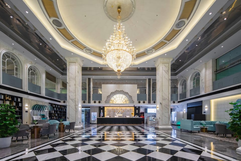 Xana Deluxe Hotel Guangzhou Panyu Hanxi Chimelong Hotel in Guangzhou