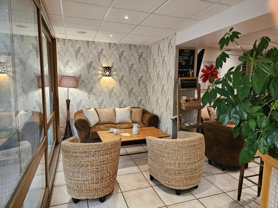 Hotel Le Mont Barral Hotel in Provence-Alpes-Côte d'Azur