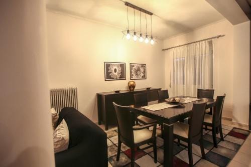 Grand Meteora Luxury Apartment Hotel in Kalabaka