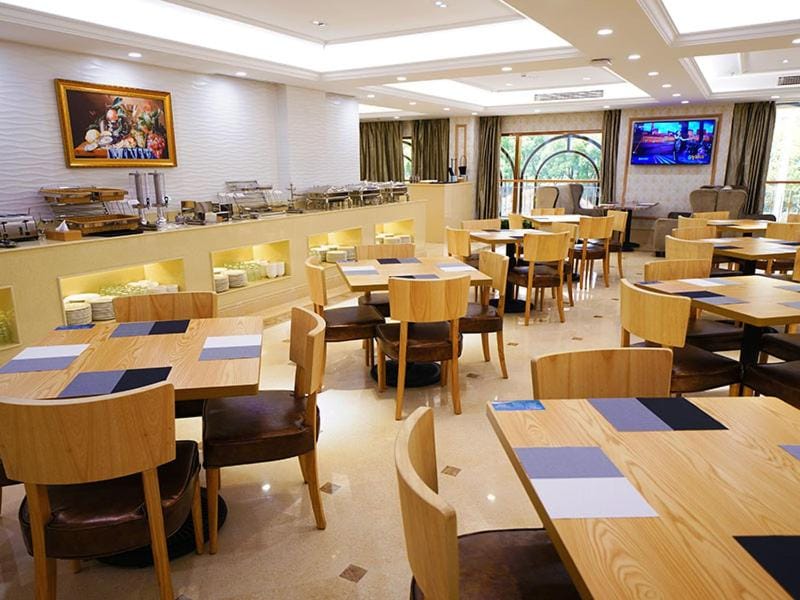 Vienna International Hotel Jiangsu Yangzhou Slender West Lake Dongguan Street Hotel in Jiangsu