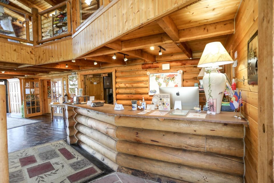 The Boulder Creek Lodge Hotel in Nederland