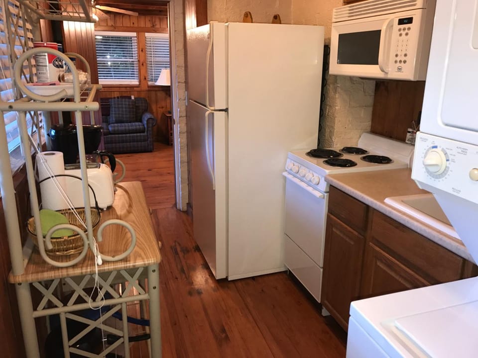 Mountain Aire Cottages & Inn Hotel in Clayton