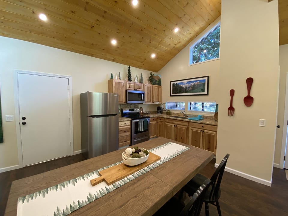 Idyllwild Inn Hotel in Idyllwild-Pine Cove