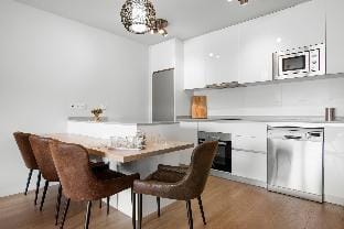 Wellingtonia modern flat in Estepona Ref M4 Hotel in Estepona