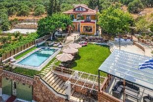 Villa Staras -  Private Heated Pool Near The Beach Hotel in Crete